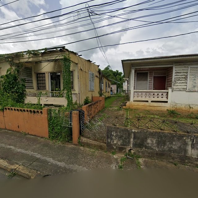 Reporte ciudadano de estorbo público en 7VH3+HMC Añasco, Puerto Rico, Añasco