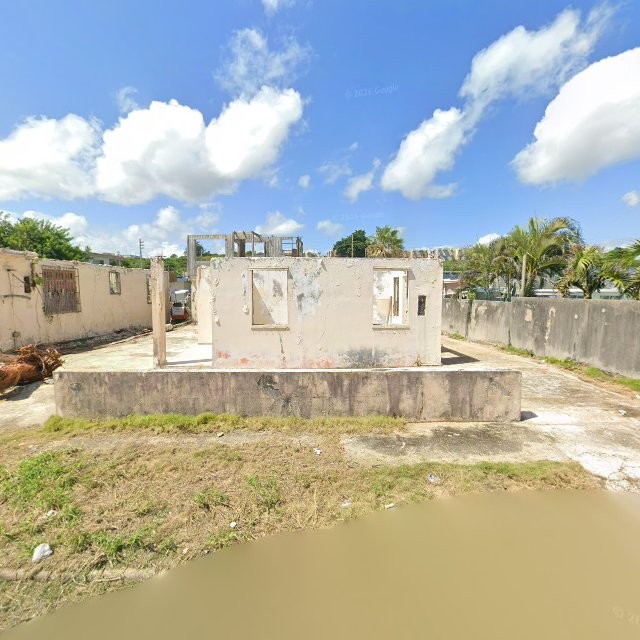 Reporte ciudadano de estorbo público en F6GX+JCJ Arecibo, Puerto Rico, Arecibo