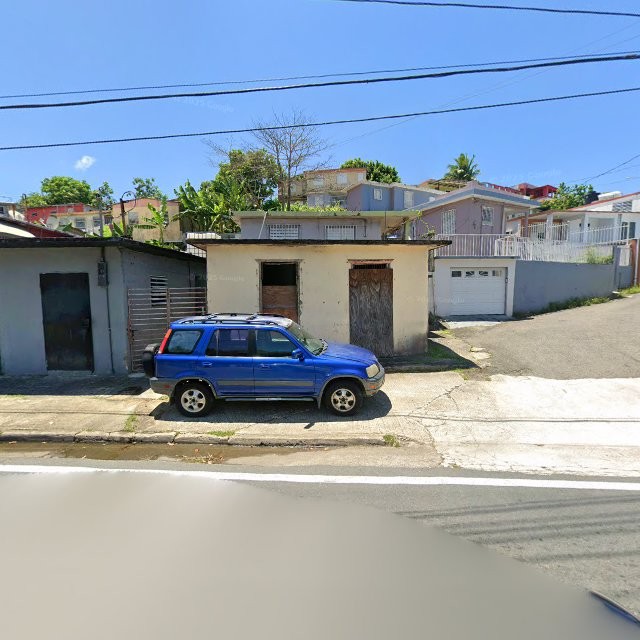 Reporte ciudadano de estorbo público en FF25+62X Barceloneta, Puerto Rico, Barceloneta
