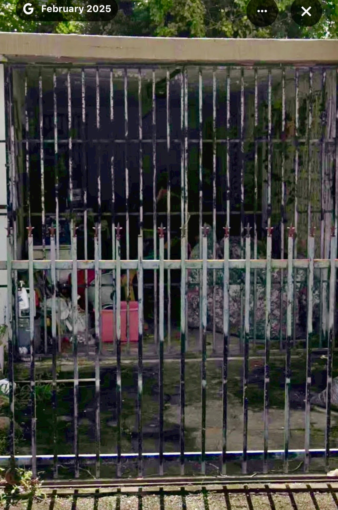 Reporte ciudadano de estorbo público en 300 Calle Luis Muñoz Rivera, Hermanas Davila, PR 00959, Bayamón