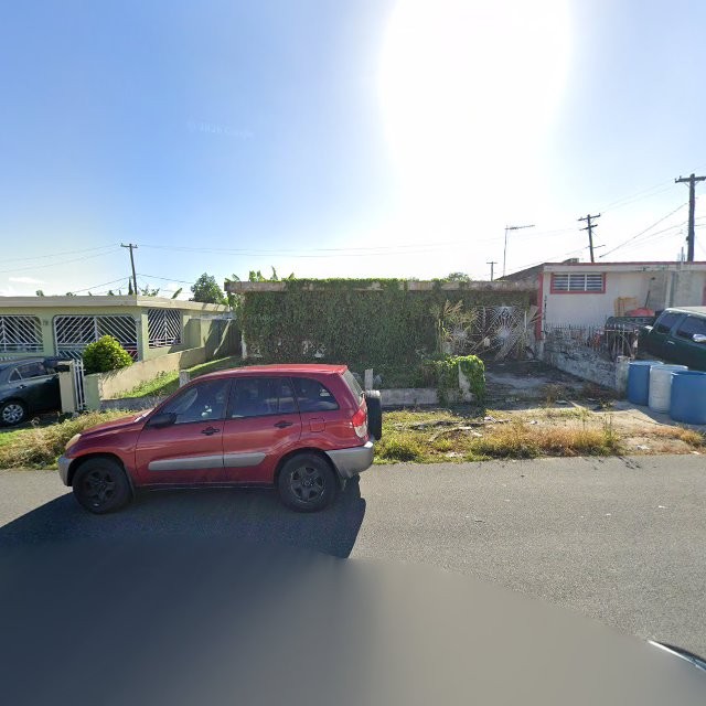 Reporte ciudadano de estorbo público en 9RCH+CM9 Bayamón, Puerto Rico, Bayamón