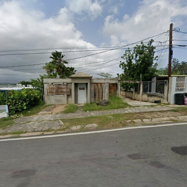 Reporte ciudadano de estorbo público en XRQV+387 Pole Ojea, Cabo Rojo, Puerto Rico, Cabo Rojo