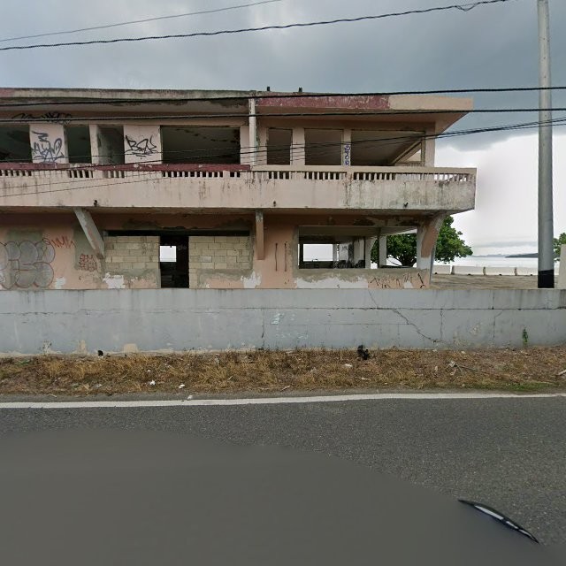 Reporte ciudadano de estorbo público en 4RQ9+XRQ Cabo Rojo, Puerto Rico, Cabo Rojo