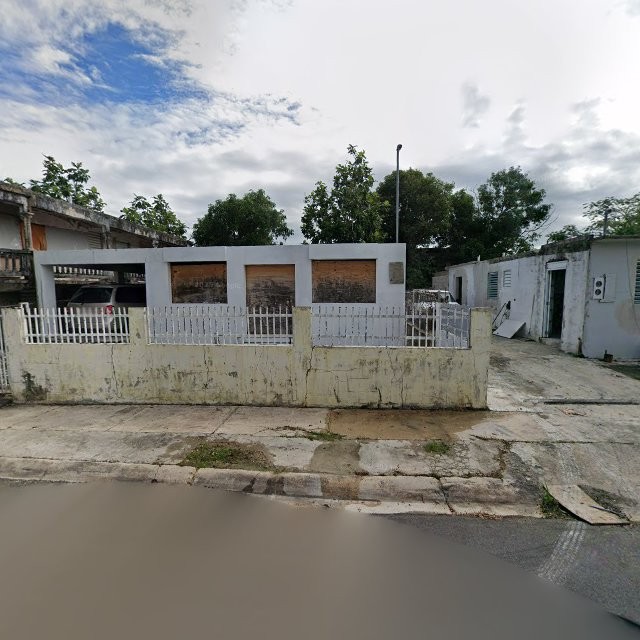 Reporte ciudadano de estorbo público en 94QC+WJQ San Isidro, Canóvanas, Puerto Rico, Canóvanas