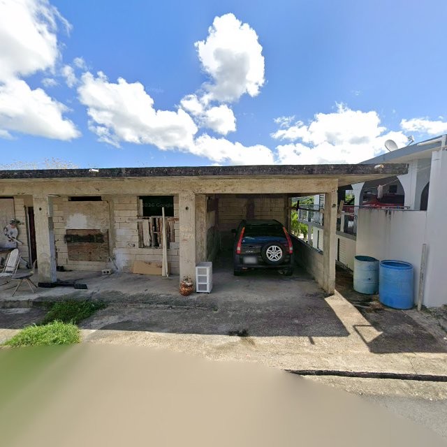 Reporte ciudadano de estorbo público en 84M4+R36 Campo Rico, Canóvanas, Puerto Rico, Canóvanas
