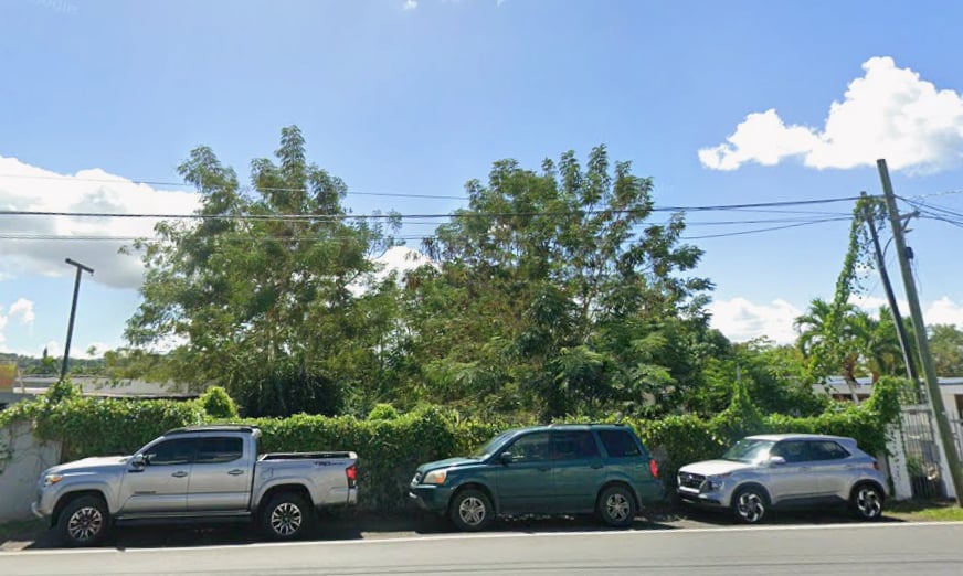 Reporte ciudadano de estorbo público en Carr 857 KM.HM 11, PR, Bo Canovanillas, Carolina, PR 00000, Carolina