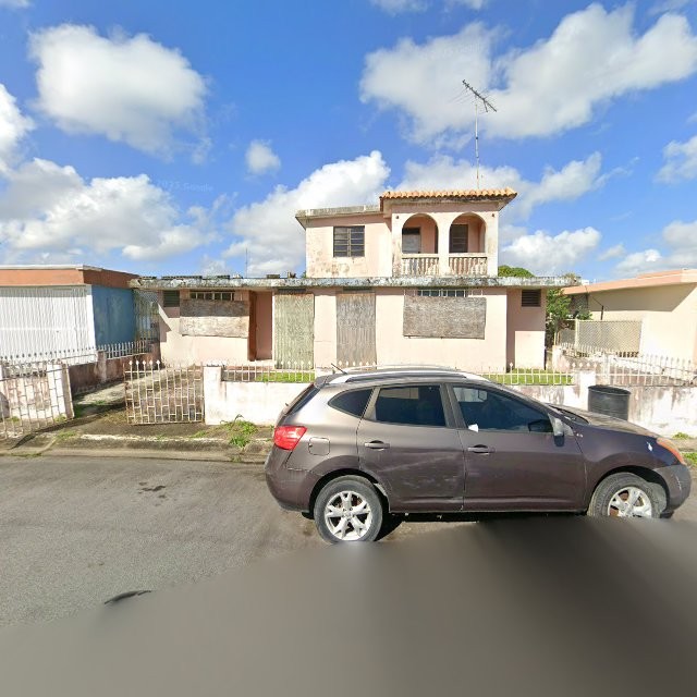 Reporte ciudadano de estorbo público en C23P+C35 Carolina, Puerto Rico, Carolina