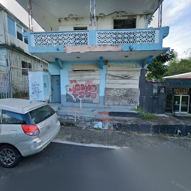 Reporte ciudadano de estorbo público en 4R6M+9MF Cayey, Puerto Rico, Cayey