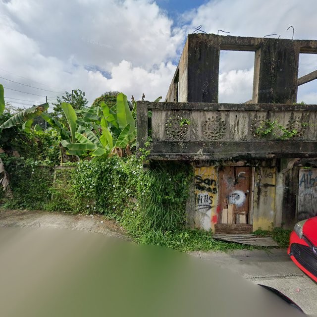 Reporte ciudadano de estorbo público en 4R3M+H6C Cayey, Puerto Rico, Cayey