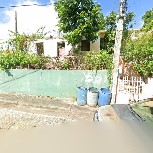 Reporte ciudadano de estorbo público en 4R7R+734 Cayey, Puerto Rico, Cayey