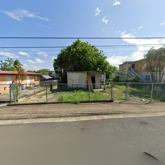 Reporte ciudadano de estorbo público en FP5M+C38 Dorado, Puerto Rico, Dorado