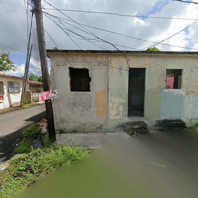 Reporte ciudadano de estorbo público en 88HX+H2R Fajardo, Puerto Rico, Fajardo