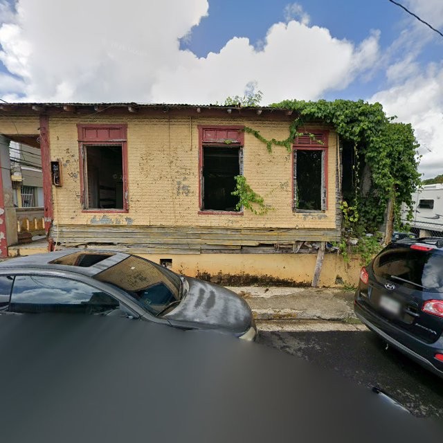 Reporte ciudadano de estorbo público en 88GW+7G6 Fajardo, Puerto Rico, Fajardo