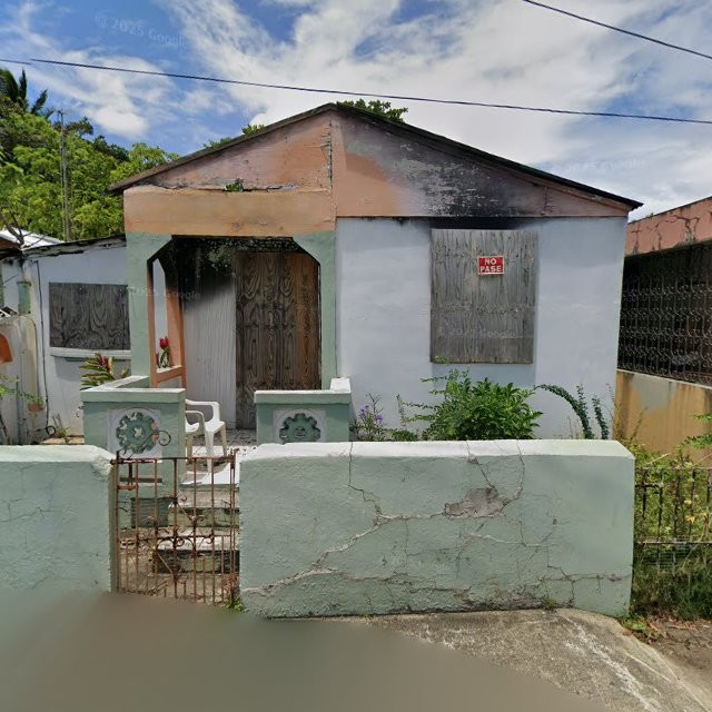 Reporte ciudadano de estorbo público en 89J9+JJF Fajardo, Puerto Rico, Fajardo