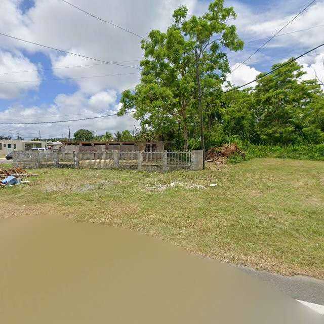 Reporte ciudadano de estorbo público en 88MR+W9J Fajardo, Puerto Rico, Fajardo
