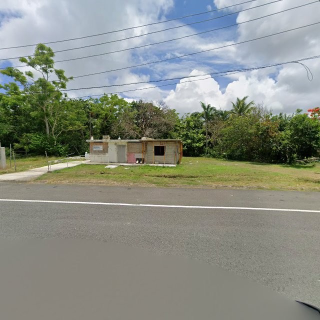 Reporte ciudadano de estorbo público en 88PQ+JX4 Fajardo, Puerto Rico, Fajardo