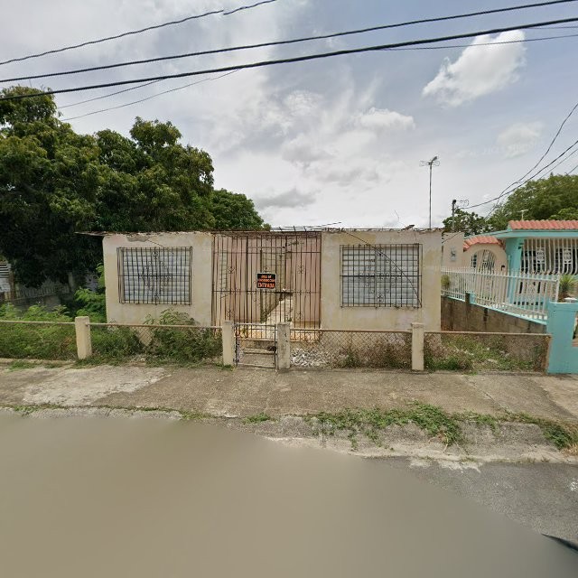 Reporte ciudadano de estorbo público en XR6P+8V8 Jobos, Guayama, Puerto Rico, Guayama