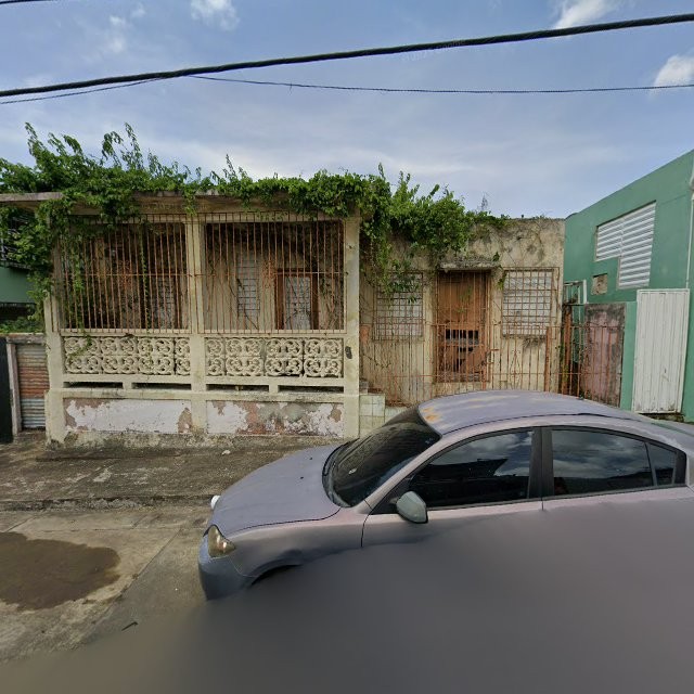 Reporte ciudadano de estorbo público en XVJJ+XW7 Guayama, Puerto Rico, Guayama