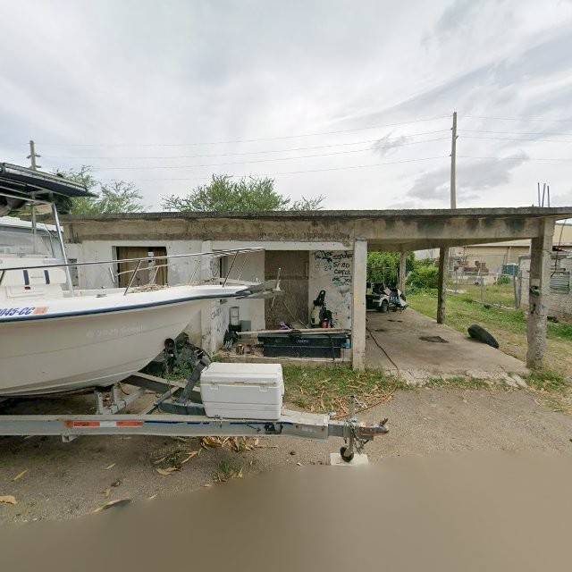 Reporte ciudadano de estorbo público en XR6M+C82 Jobos, Guayama, Puerto Rico, Guayama