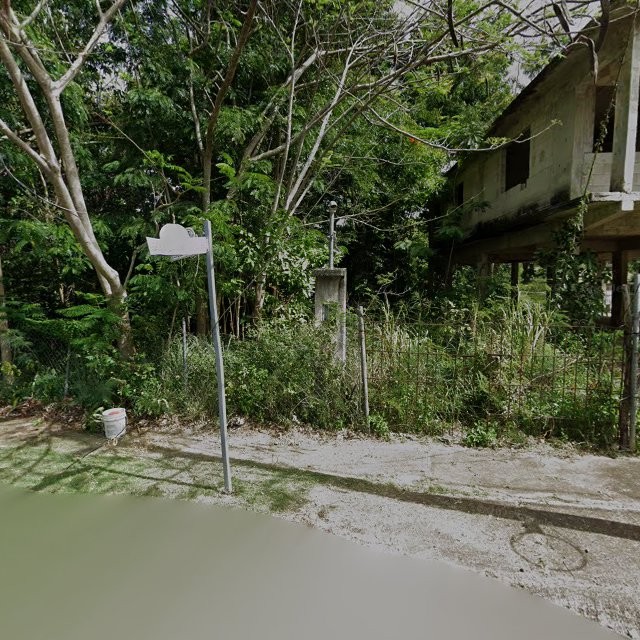 Reporte ciudadano de estorbo público en 2RJJ+932 Pueblito del Carmen, Guayama, Puerto Rico, Guayama