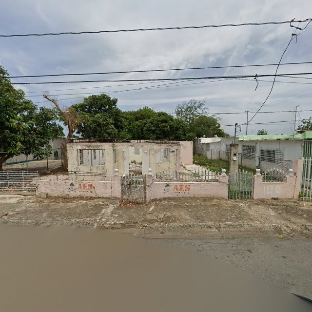 Reporte ciudadano de estorbo público en XR6P+8PQ Jobos, Guayama, Puerto Rico, Guayama
