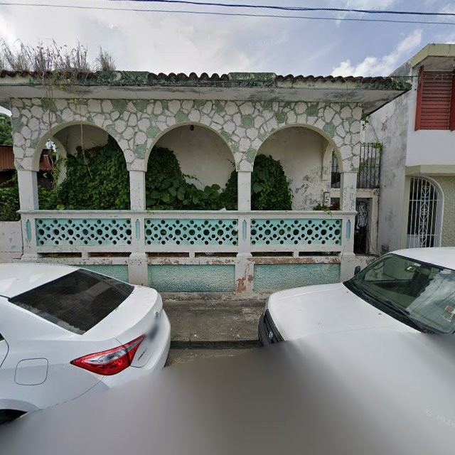 Reporte ciudadano de estorbo público en XVQP+G7F Guayama, Puerto Rico, Guayama