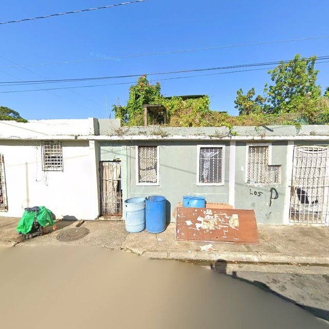 Reporte ciudadano de estorbo público en CVPH+8RW Catano, Cataño, Puerto Rico, Guaynabo