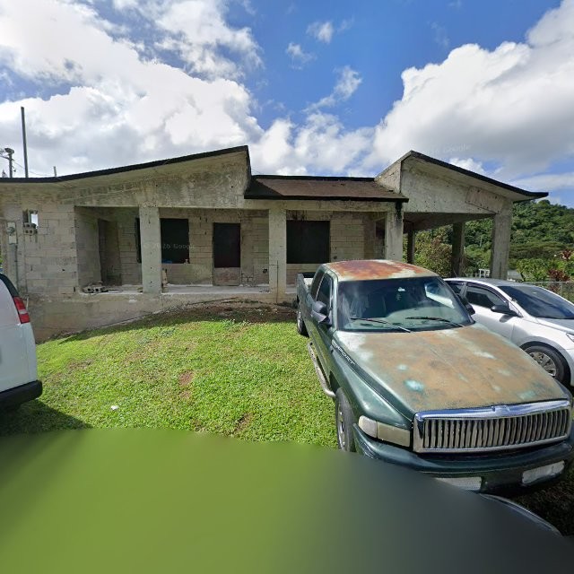 Reporte ciudadano de estorbo público en 55WP+RVC Antón Ruíz, Humacao, Puerto Rico, Humacao