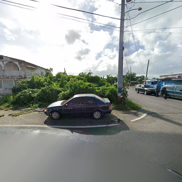 Reporte ciudadano de estorbo público en 5773+WRF Punta Santiago, Humacao, Puerto Rico, Humacao