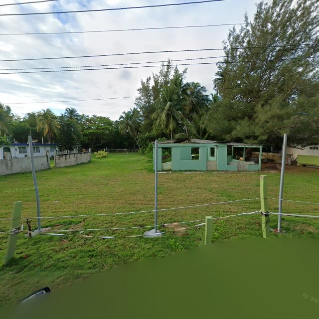 Reporte ciudadano de estorbo público en F22R+85W Loíza, Puerto Rico, Loíza