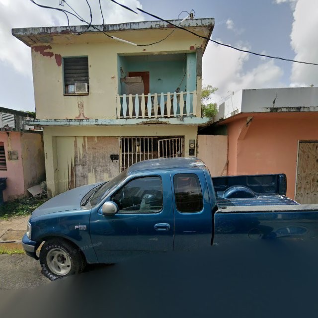 Reporte ciudadano de estorbo público en 97FP+7MV Luquillo, Puerto Rico, Luquillo