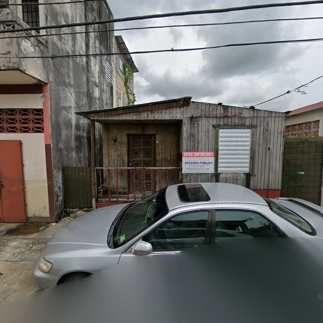 Reporte ciudadano de estorbo público en CGH5+8MV Manatí, Puerto Rico, Manatí