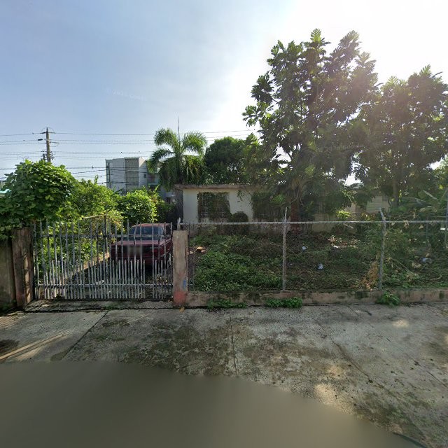 Reporte ciudadano de estorbo público en 6R6W+X7C Mayagüez, Puerto Rico, Mayagüez
