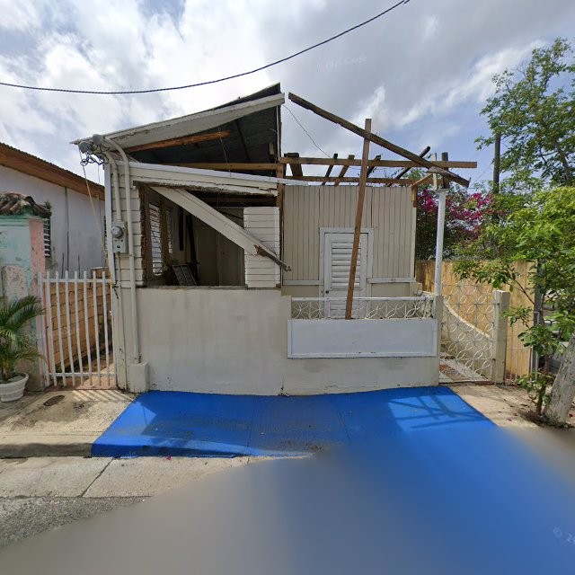 Reporte ciudadano de estorbo público en 6V32+V6V Mayagüez, Puerto Rico, Mayagüez