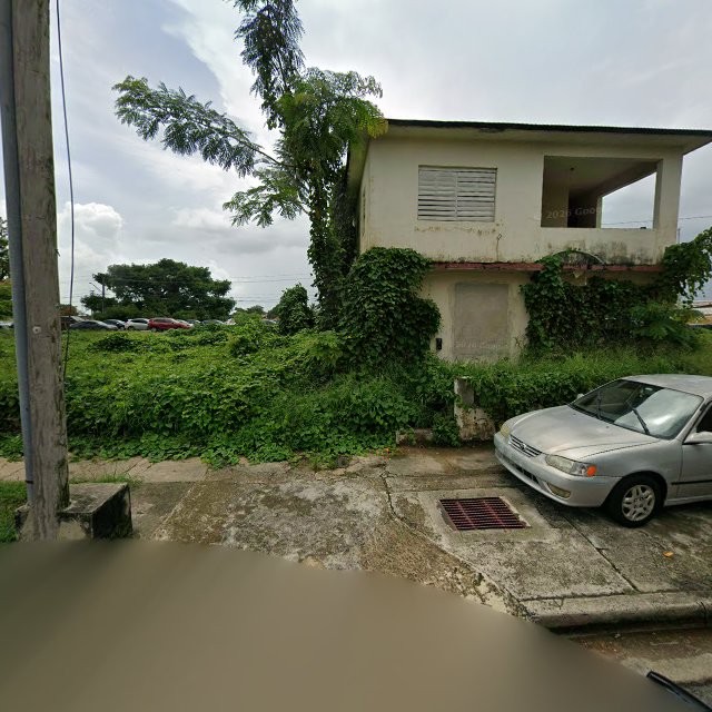 Reporte ciudadano de estorbo público en 5VX2+CJJ Mayagüez, Puerto Rico, Mayagüez