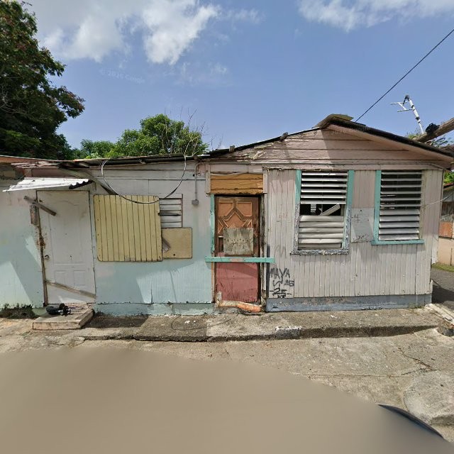 Reporte ciudadano de estorbo público en 6R3X+MPV Mayagüez, Puerto Rico, Mayagüez