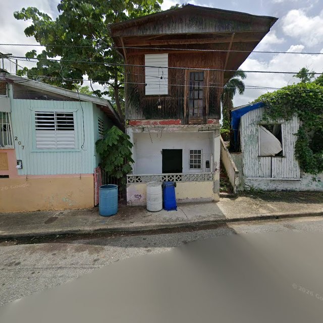 Reporte ciudadano de estorbo público en 6V32+FCM Mayagüez, Puerto Rico, Mayagüez