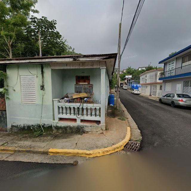 Reporte ciudadano de estorbo público en 5VW9+XRC Mayagüez, Puerto Rico, Mayagüez