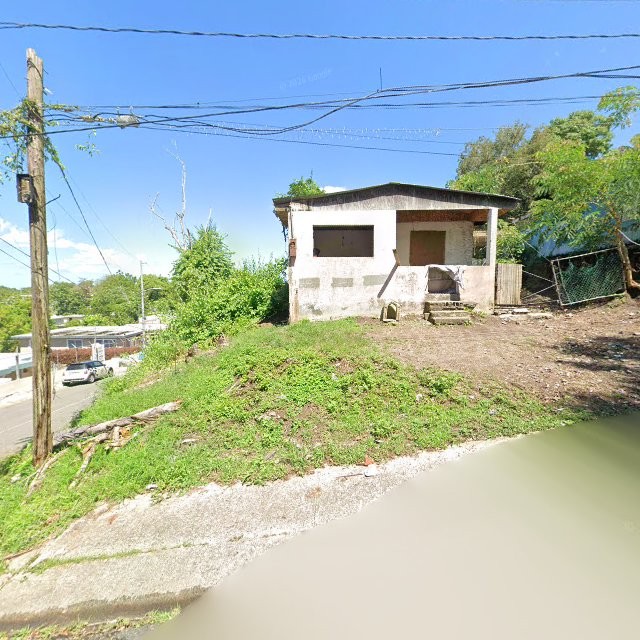 Reporte ciudadano de estorbo público en 5V9C+X2H Mayagüez, Puerto Rico, Mayagüez