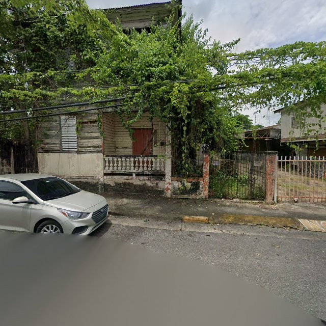 Reporte ciudadano de estorbo público en 5VX8+V83 Mayagüez, Puerto Rico, Mayagüez