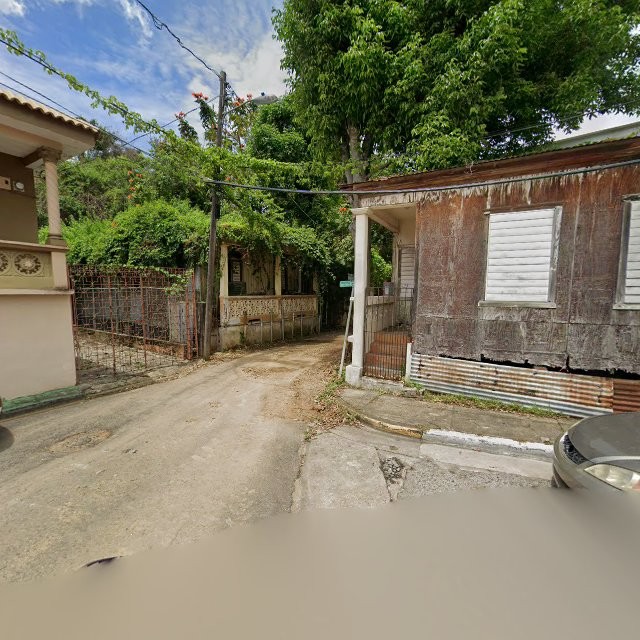 Reporte ciudadano de estorbo público en 374H+73Q Peñuelas, Puerto Rico, Peñuelas