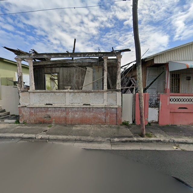 Reporte ciudadano de estorbo público en 296H+G63 Ponce, Puerto Rico, Ponce