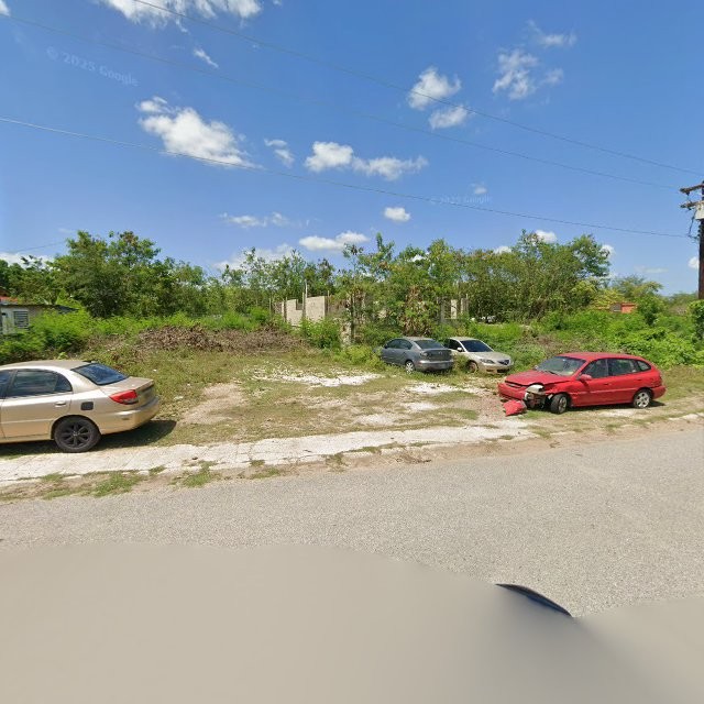 Reporte ciudadano de estorbo público en XCRX+F29 Ponce, Puerto Rico, Ponce