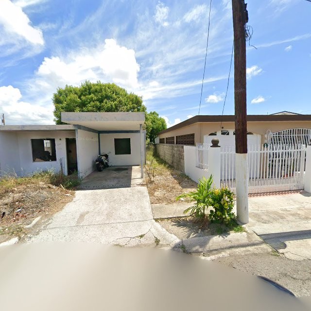 Reporte ciudadano de estorbo público en 2933+9QX Ponce, Puerto Rico, Ponce