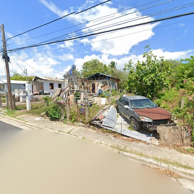 Reporte ciudadano de estorbo público en X9PF+3XW Ponce, Puerto Rico, Ponce