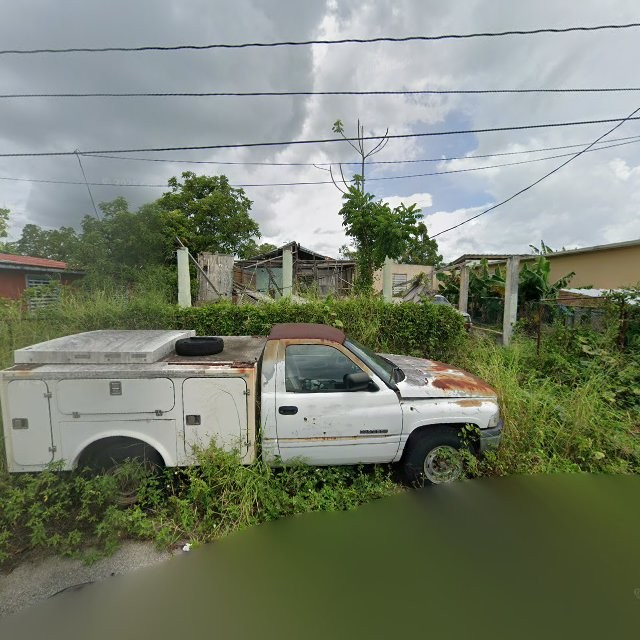 Reporte ciudadano de estorbo público en 3398+9CJ Sabana Grande, Puerto Rico, Sabana Grande