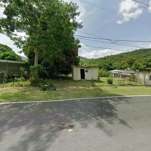 Reporte ciudadano de estorbo público en 2QWW+58P La Plena, Salinas, Puerto Rico, Salinas