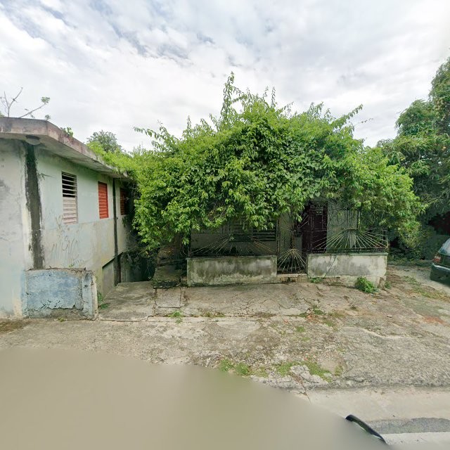 Reporte ciudadano de estorbo público en 3XF4+P23 San Germán, Puerto Rico, San Germán