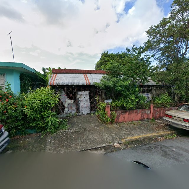 Reporte ciudadano de estorbo público en CXF4+RM9 San Juan, Puerto Rico, San Juan
