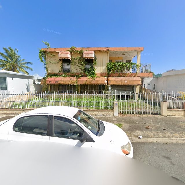 Reporte ciudadano de estorbo público en CRVJ+69X Mansión del Mar, Toa Baja, Puerto Rico, Toa Baja